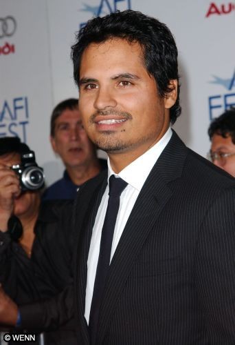 Michael Peña Fotoğrafları 4