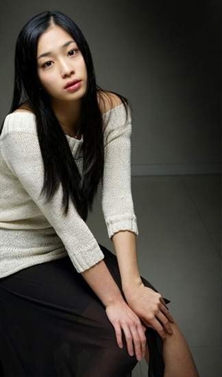 Lee Min-jung Fotoğrafı