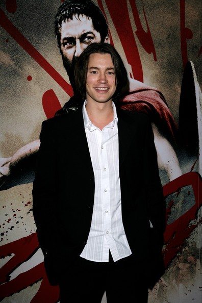 Tom Wisdom Fotoğrafları 4