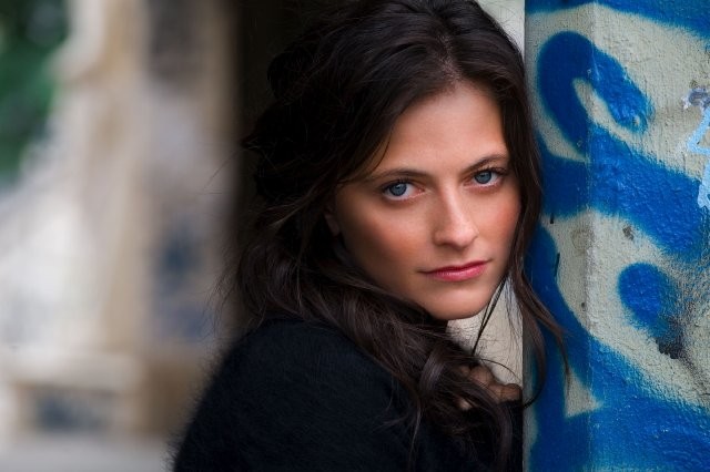 Lara Pulver Fotoğrafları 13