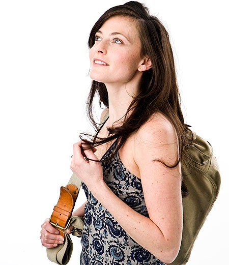 Lara Pulver Fotoğrafı