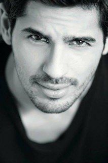 Sidharth Malhotra Fotoğrafı