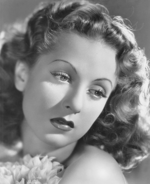 Danielle Darrieux Fotoğrafları 3