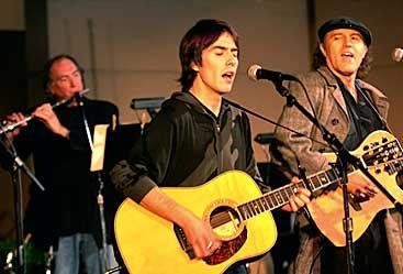 Dhani Harrison Fotoğrafları 16