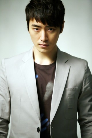 Lee Jun-hyok Fotoğrafları 1