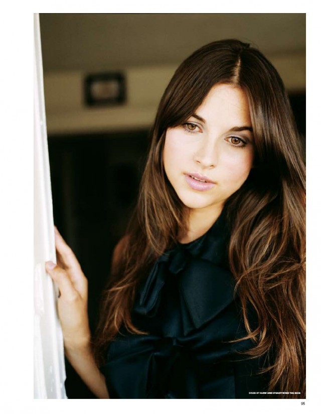 Amelia Warner Fotoğrafları 13