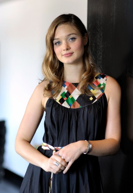 Bella Heathcote Fotoğrafı