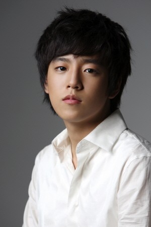 Lee Hyun-woo Fotoğrafı