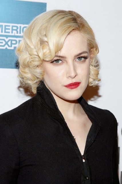 Riley Keough Fotoğrafı