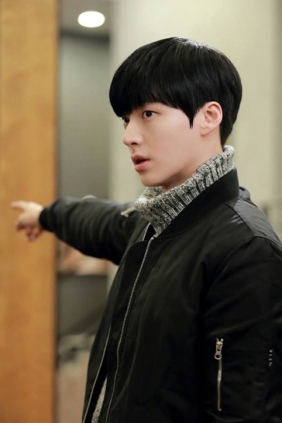 Ahn Jae-hyeon Fotoğrafları 44