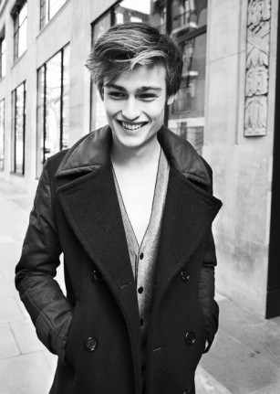 Douglas Booth Fotoğrafları 16