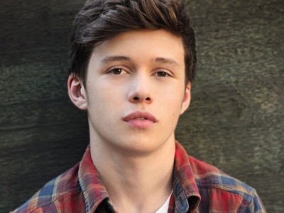 Nick Robinson Fotoğrafları 2