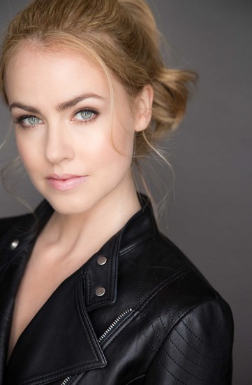 Amanda Schull Fotoğrafları 2