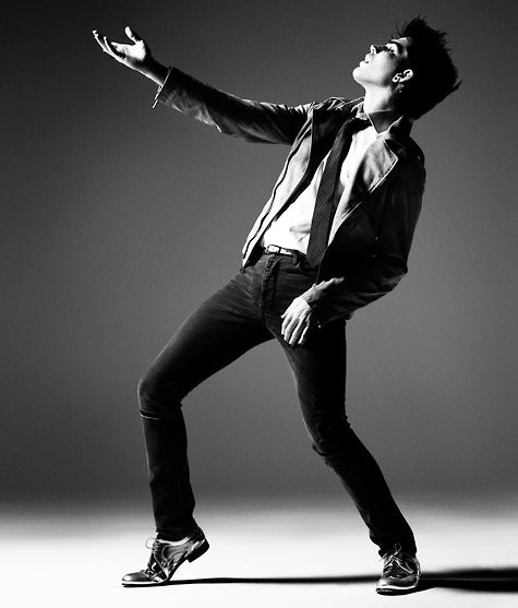 Adam Lambert Fotoğrafı