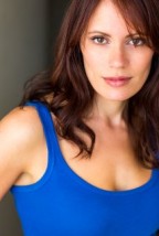 Emily Swallow Fotoğrafı
