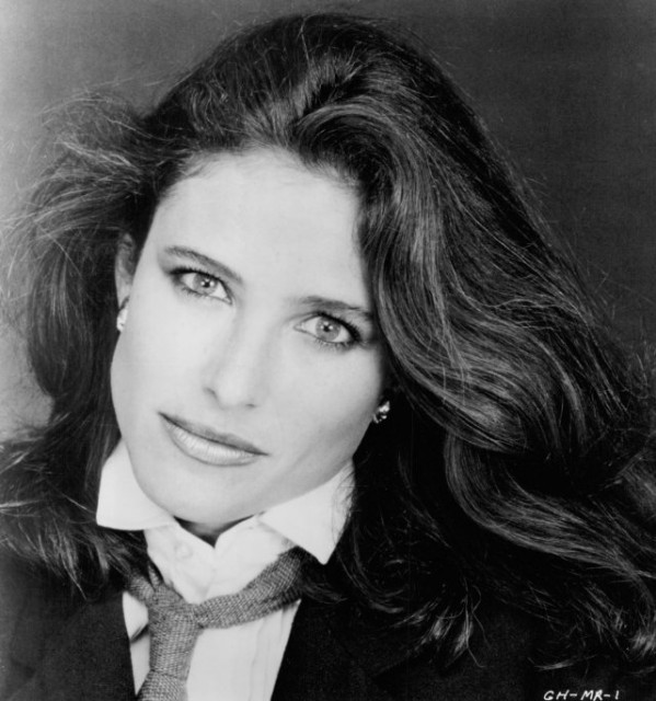 Mimi Rogers Fotoğrafları 3