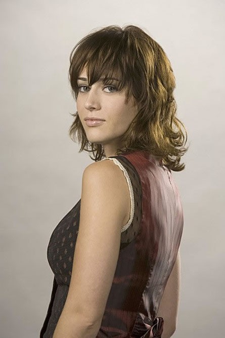 Lizzy Caplan Fotoğrafları 13