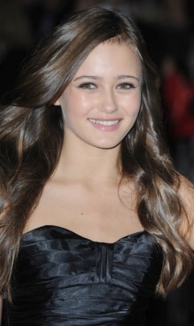Ella Purnell Fotoğrafı