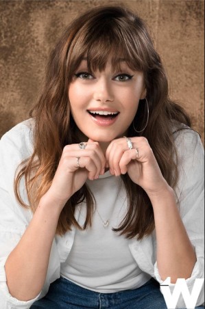 Ella Purnell Fotoğrafı