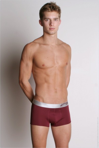 Drew Van Acker Fotoğrafı