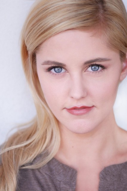 Taylor Louderman Fotoğrafları 1