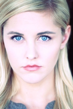 Taylor Louderman Fotoğrafı
