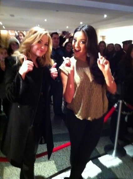 Shay Mitchell Fotoğrafı