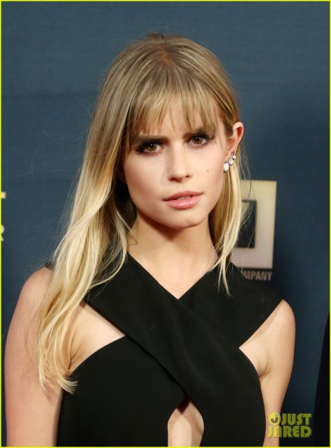 Carlson Young Fotoğrafları 16