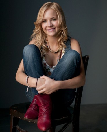 Britt Robertson Fotoğrafları 13