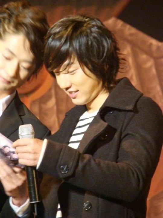 Lee Seung-hyo Fotoğrafı