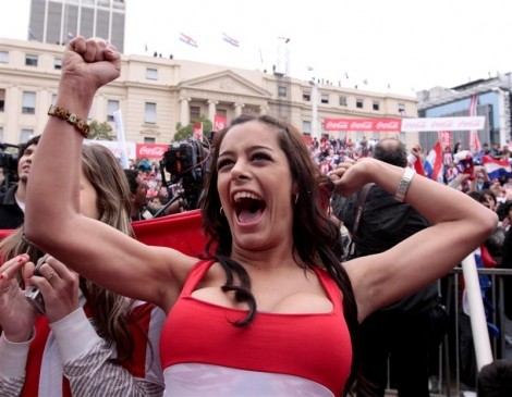 Larissa Riquelme Fotoğrafı