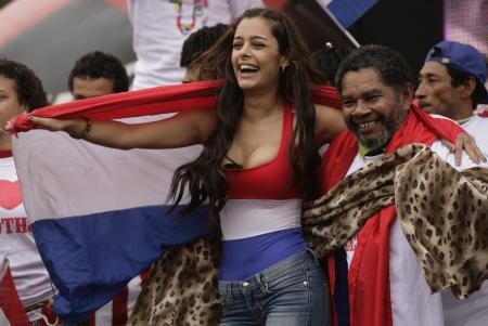 Larissa Riquelme Fotoğrafı