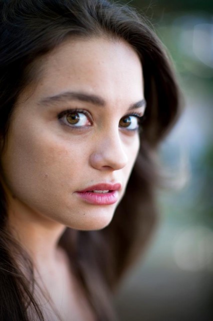 Özge Sezince Fotoğrafı