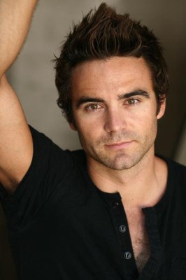 Dustin Clare Fotoğrafları 23