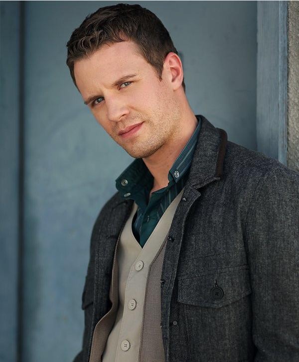 Luke Mably Fotoğrafları 1