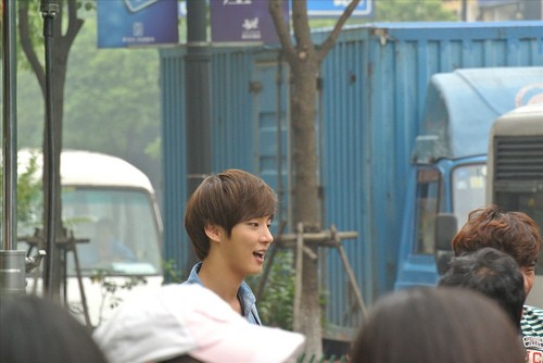 Yoon Si Yoon Fotoğrafı