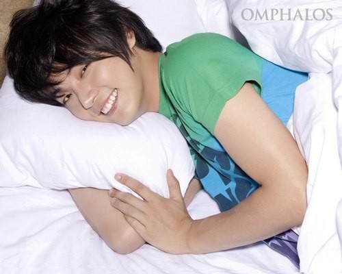Yoon Si Yoon Fotoğrafı
