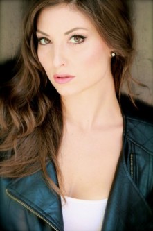 Ashton Leigh Fotoğrafı