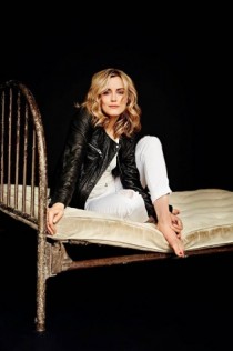 Taylor Schilling Fotoğrafı
