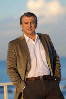 Hüseyin Avni Danyal Fotoğrafları 34