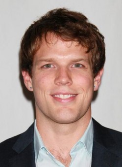 Jake Lacy Fotoğrafı