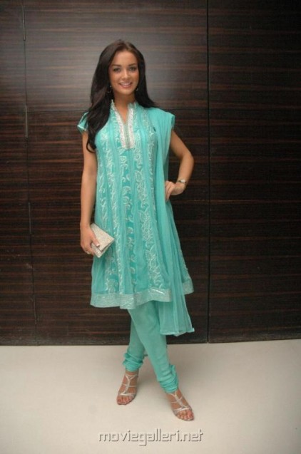 Amy Jackson Fotoğrafı