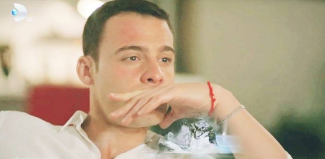 Kerem Bürsin Fotoğrafı