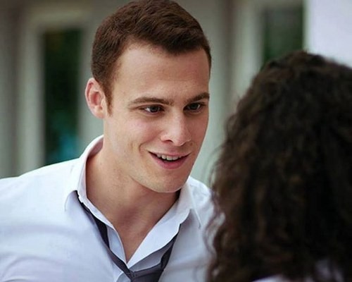 Kerem Bürsin Fotoğrafı