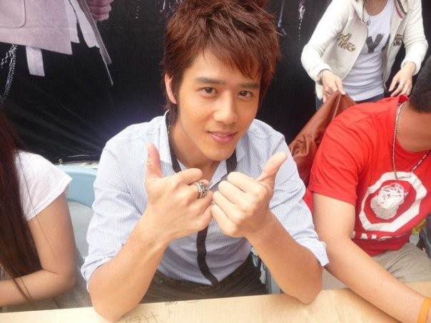 George Hu Fotoğrafı