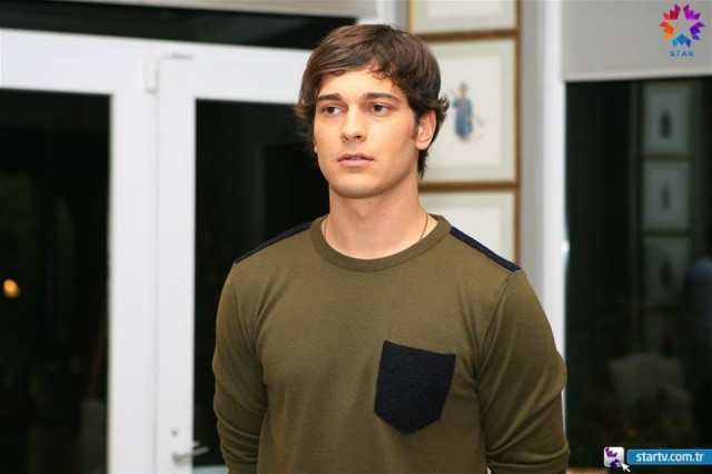 Çağatay Ulusoy Fotoğrafları 973