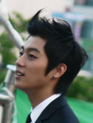 Yoon Doo-joon Fotoğrafı