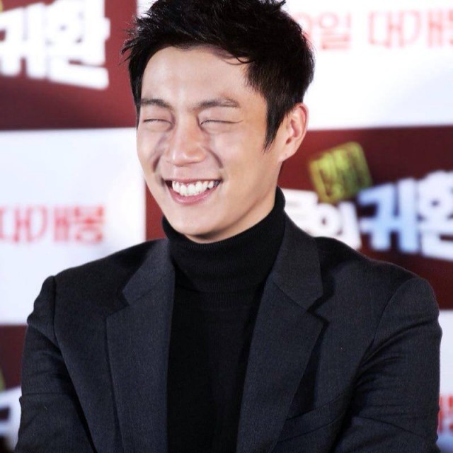 Yoon Doo-joon Fotoğrafları 111