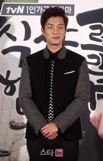 Yoon Doo-joon Fotoğrafı