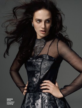 Jessica Brown-Findlay Fotoğrafları 17